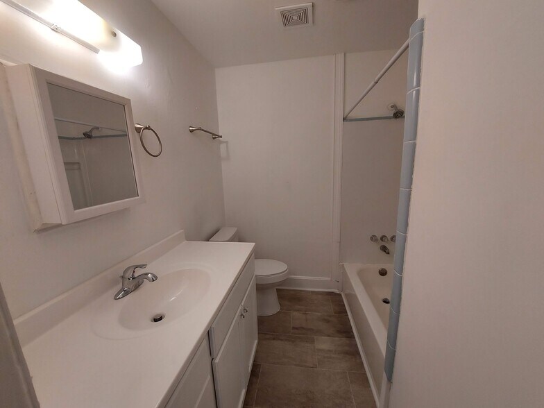 Building Photo - 3617 Anwood Dr.