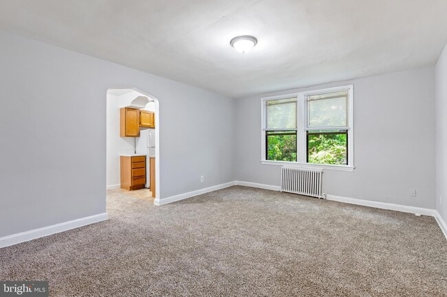 Building Photo - 1527 28th St SE