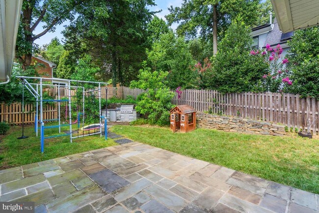 Building Photo - 4628 Blagden Terrace NW