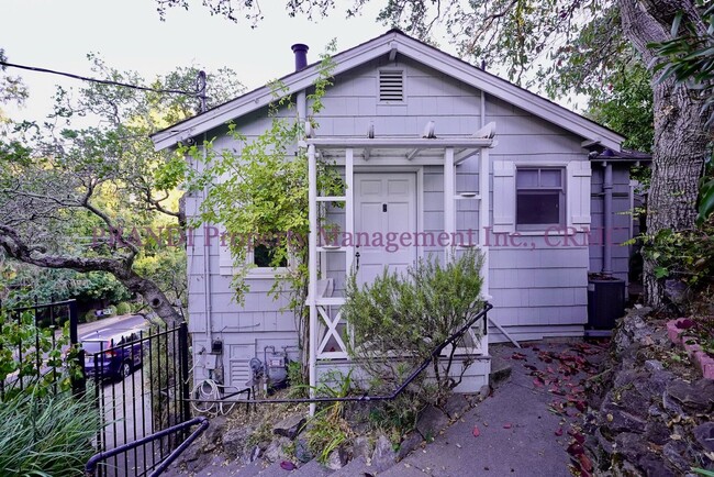 Primary Photo - Cozy Mill Valley Cottage, Close to Downtown