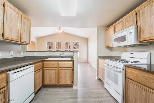 Building Photo - 10001 Peace Way