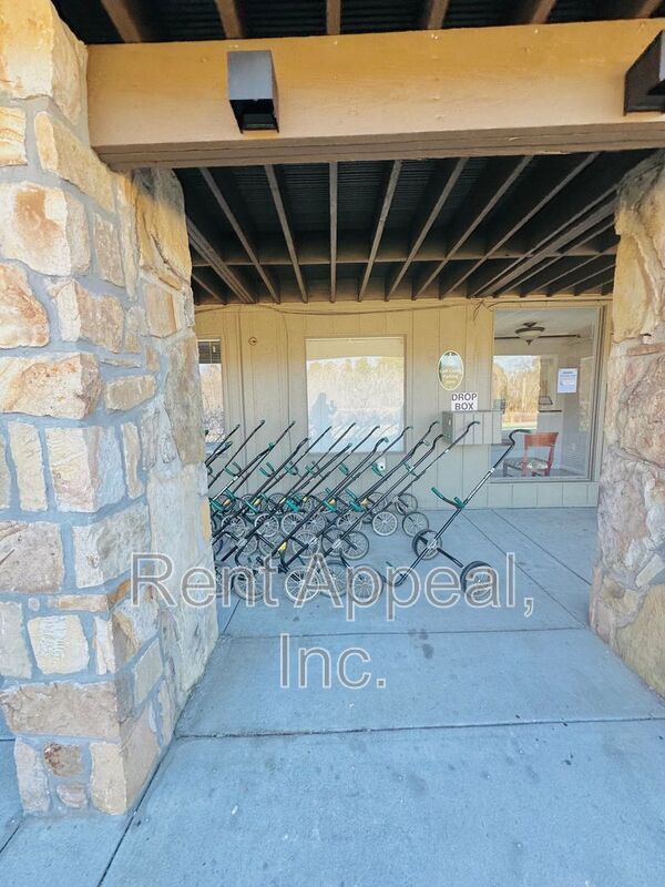 Building Photo - 204 Triumph Dr NW