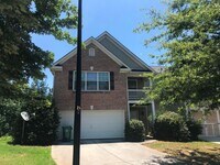 Building Photo - Spacious and Beautiful 3 Bedroom Home