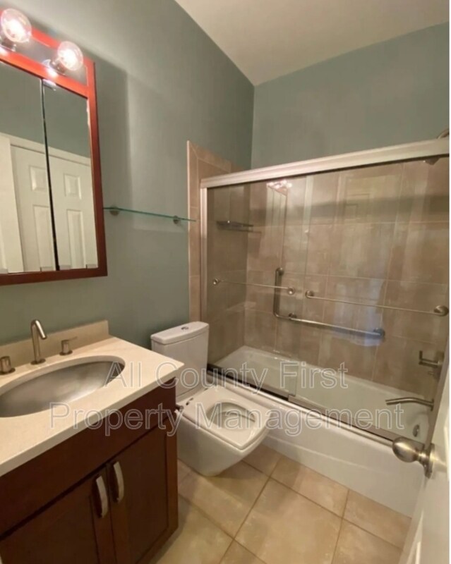 Building Photo - 1242 Wildcliff Pkwy NE