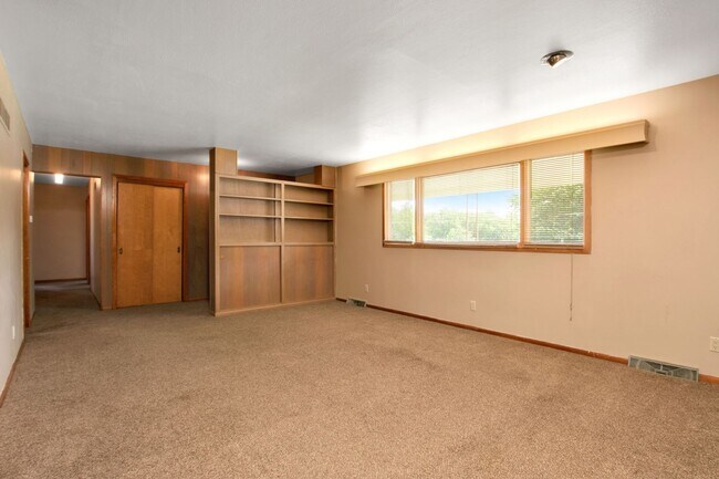 Building Photo - 1111 Wharton Manor Rd