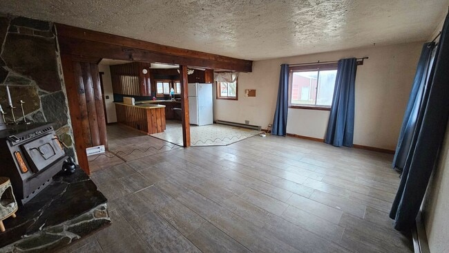 Building Photo - Farm House in Arlee