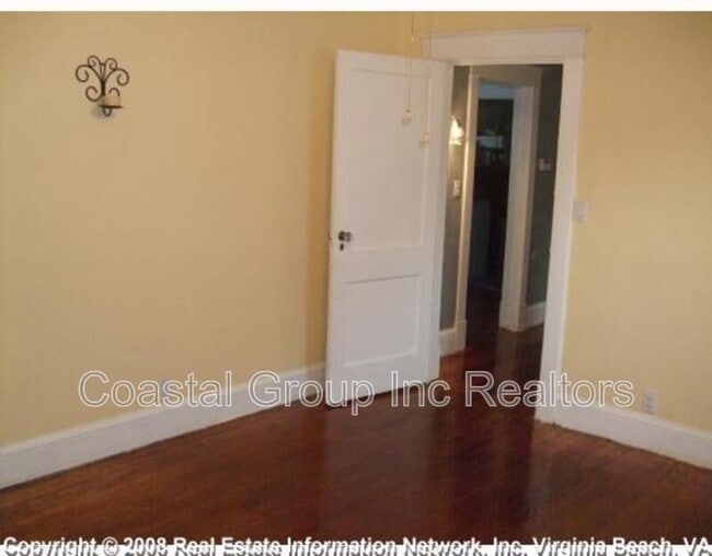 Building Photo - 141 E Ocean Ave