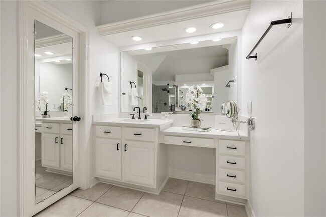 Building Photo - 12011 Arroyo Verde Ln