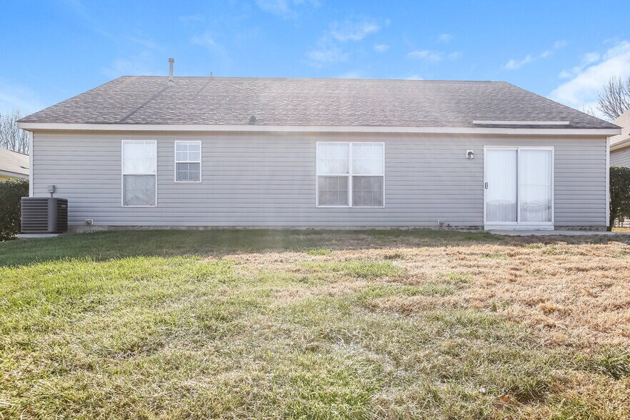Building Photo - 1528 Moss Creek Dr