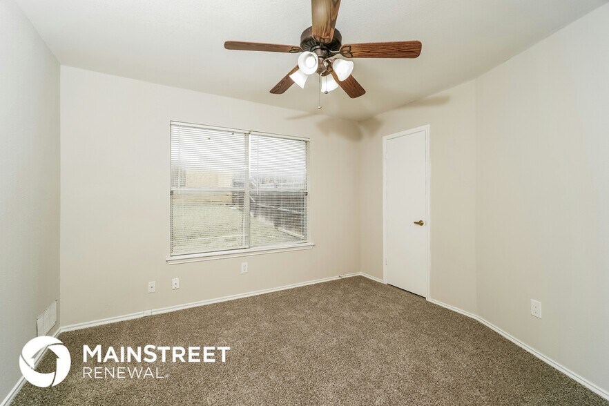 Building Photo - 6519 Spanish Earth