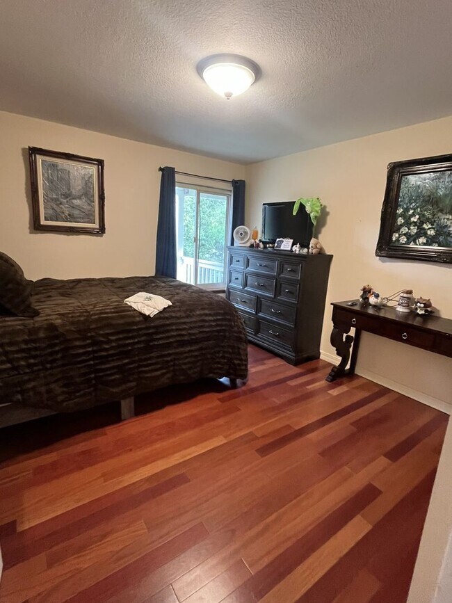 Building Photo - Charming 3 Bedroom 2.5 Bath home in Pismo Heights