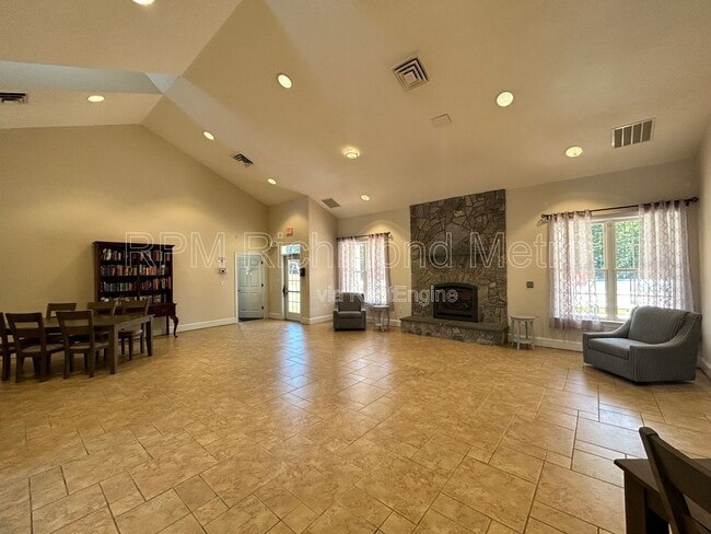 Building Photo - 2157 Kennington Pkwy N