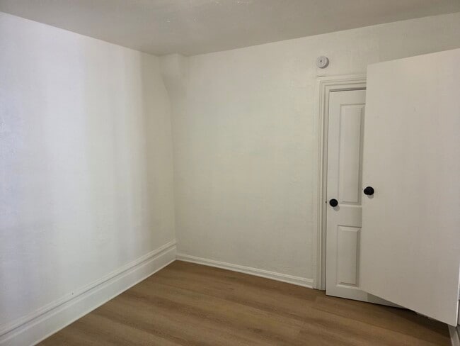 Building Photo - 643 E 300 S