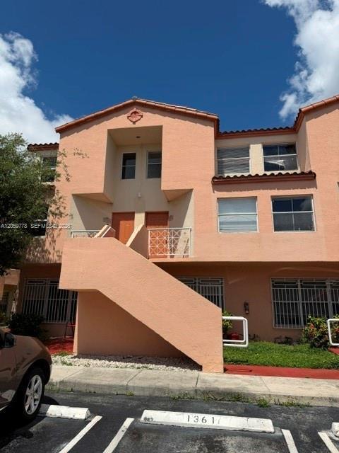Building Photo - 1362 NW 24th Ave