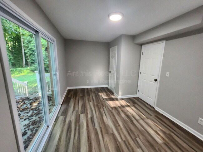 Building Photo - 2689 Collier Dr NW