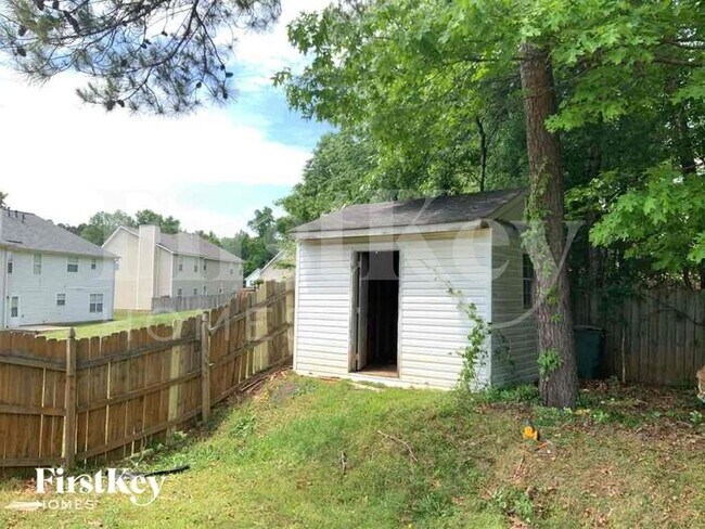 Building Photo - 675 Conisburgh Ct
