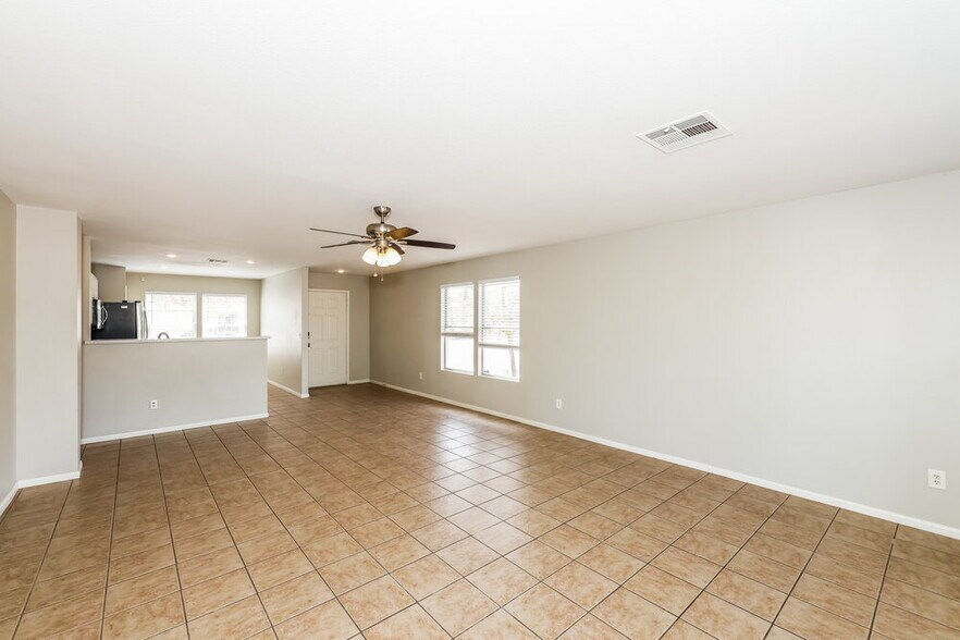 Building Photo - 881 Adobe Flat Dr