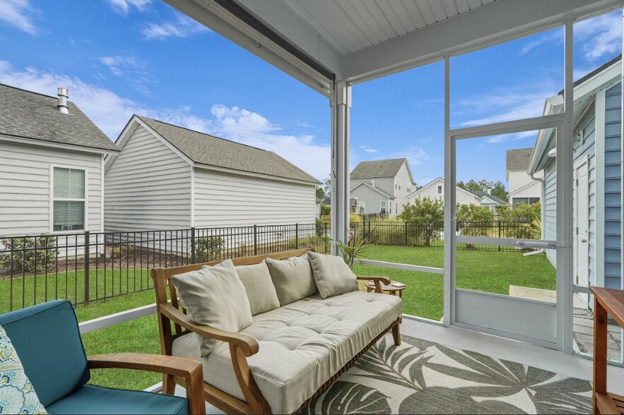 Building Photo - 188 Hawthorn Ln