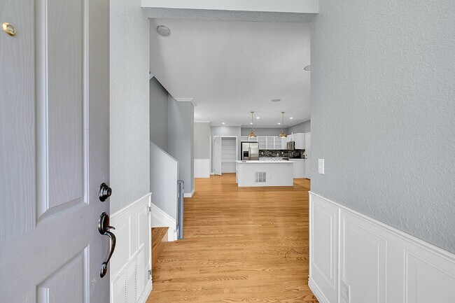 Building Photo - $2,925.00 - 3 Beds, 2.5 Baths Single Famil...