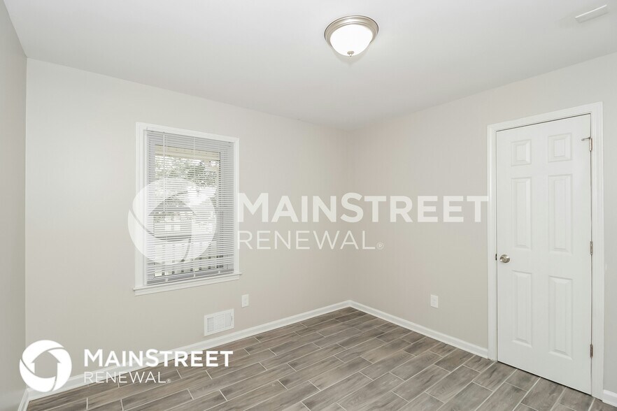 Building Photo - 23 Fairfield Dr SW