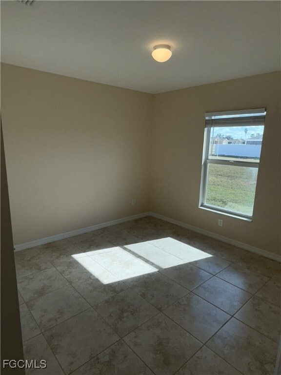 Building Photo - 2119 NE 6th Pl