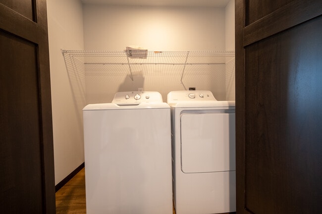 Building Photo - 668 4th Cir Dr SW