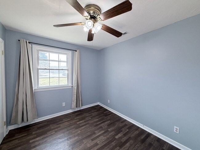 Building Photo - 2404 Pamlico Cir