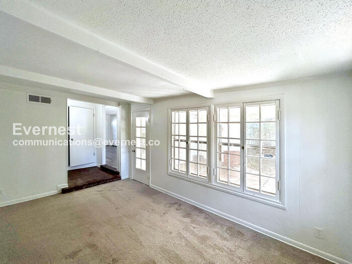 Building Photo - 3601 Hendricks Ave