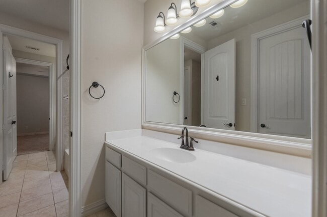 Building Photo - 109 Meadowlands Dr