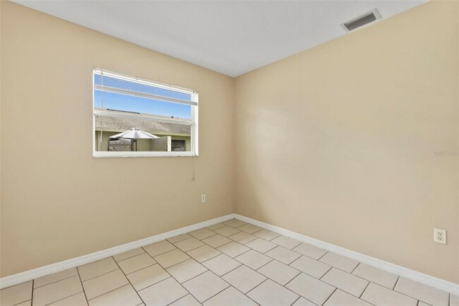 Building Photo - 3052 Park Ln