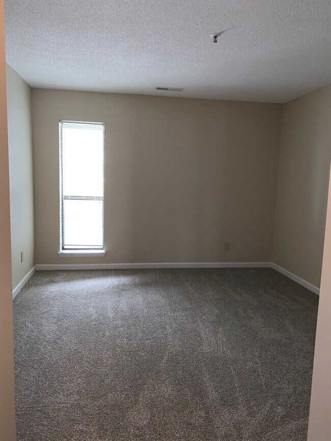 Building Photo - 1101 Possum Trot Rd