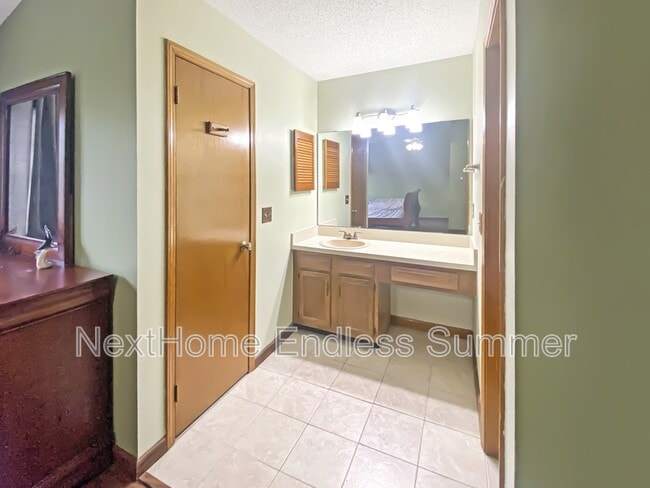 Building Photo - 10879 Cabbage Pond Ct