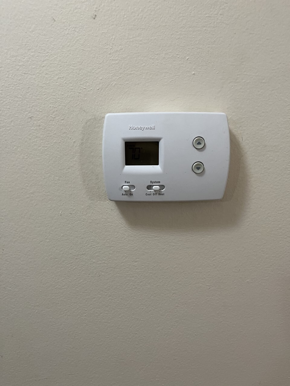 Digital Thermostat - 519 E Churchwell Ave