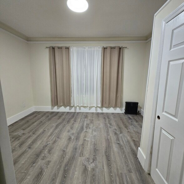 Building Photo - 110 Schley St