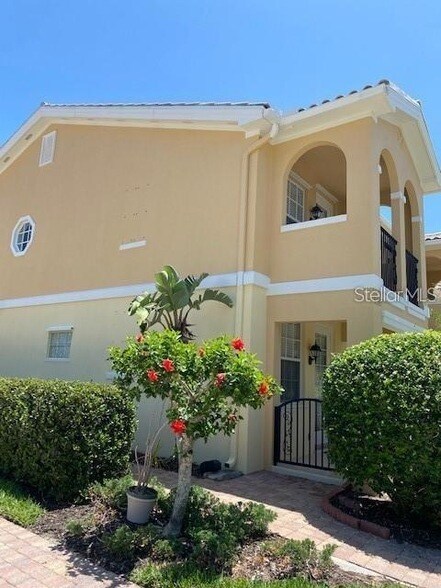 Building Photo - 5361 Eliseo St