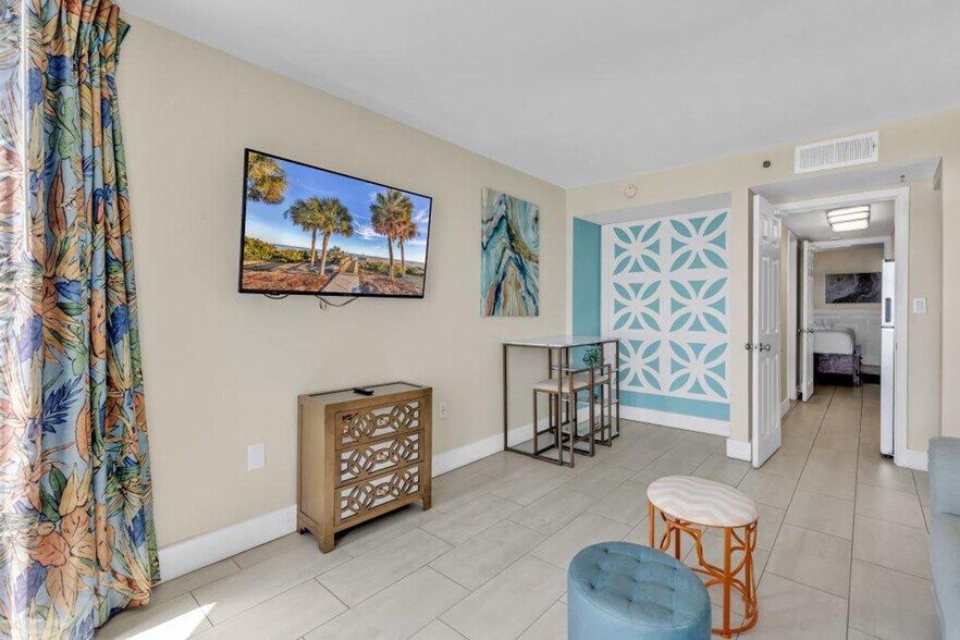 Building Photo - 1708 N Ocean Blvd