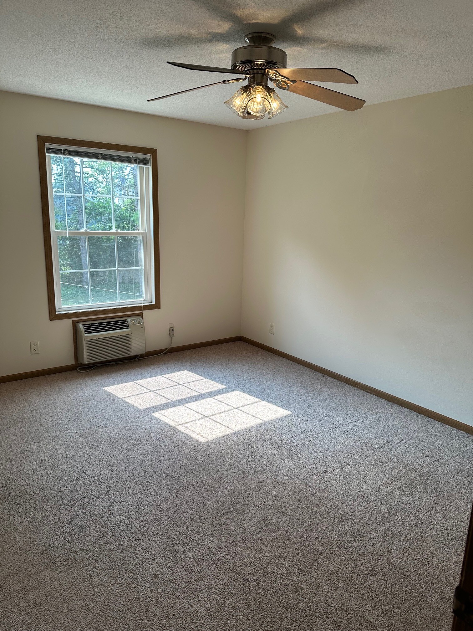 Building Photo - 1518 1st St