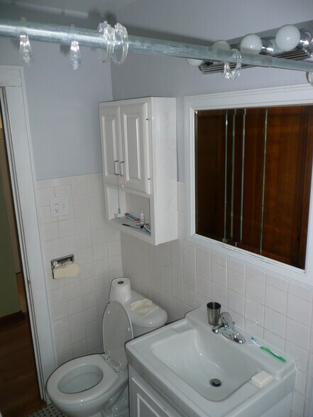 Building Photo - 3520 N Cramer St