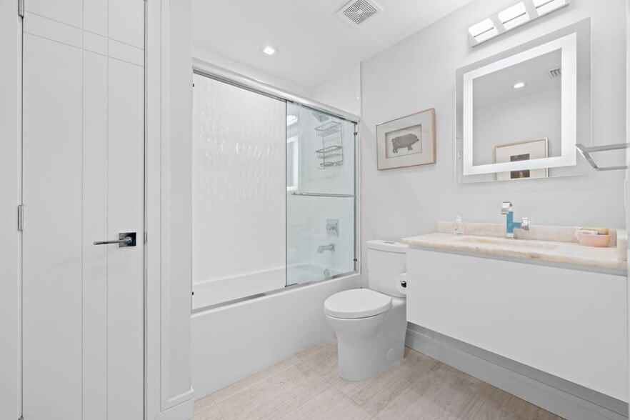 Building Photo - 818 Tanbark Dr