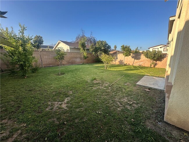 Building Photo - 8943 Emperor Ave