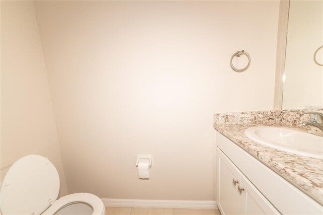 Building Photo - 16619 Mooner Plank Cir