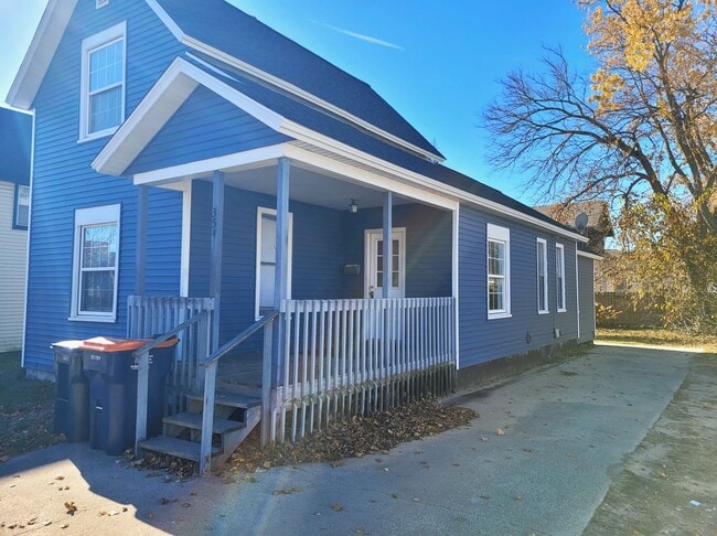 Building Photo - Large 3 Bedroom Southside Holland