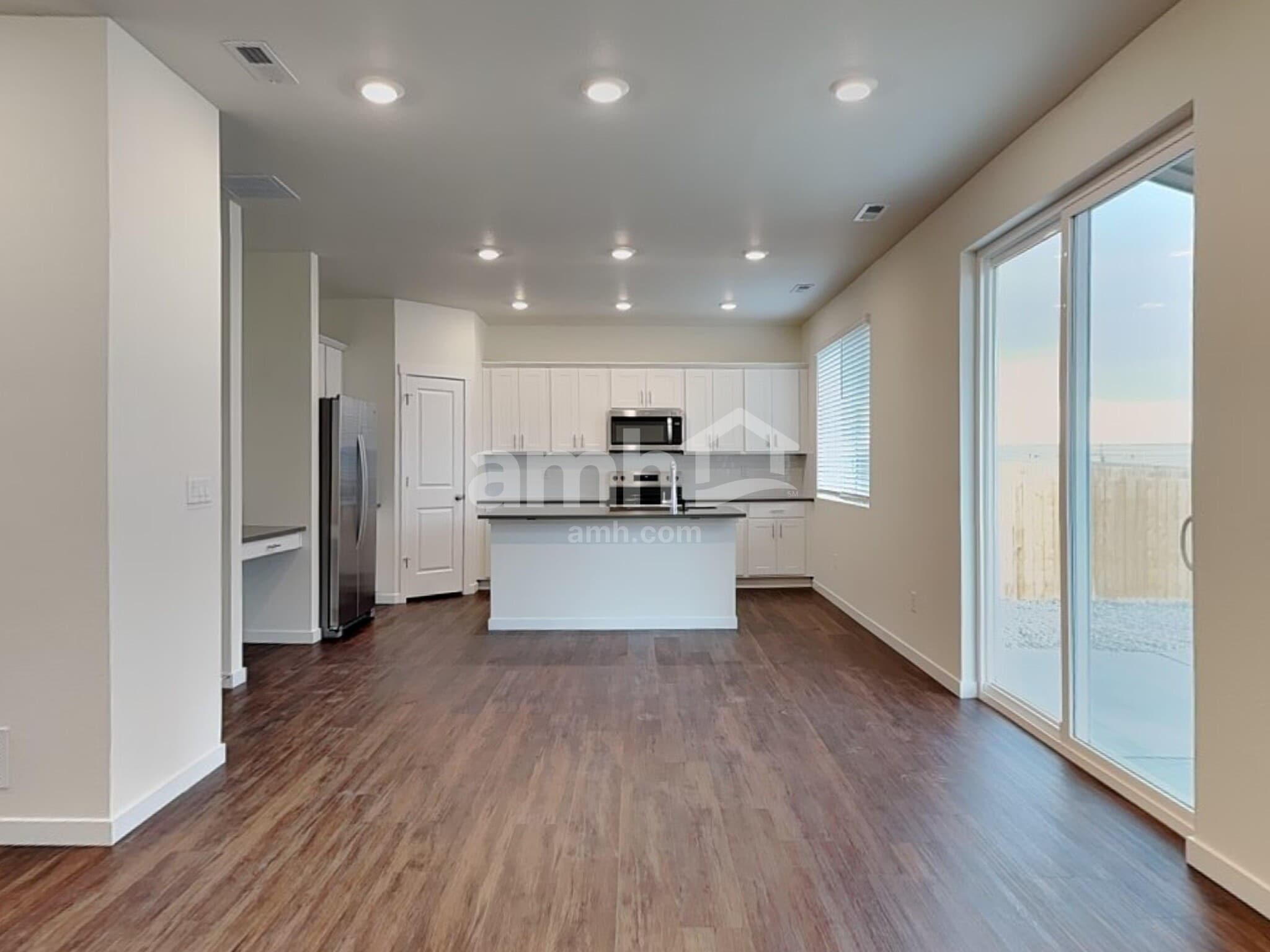 Building Photo - 11669 Logans Rdg Dr