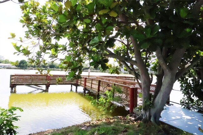 Building Photo - 4109 Lake Bayshore Dr