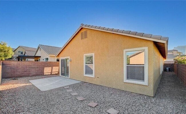 Building Photo - 1428 Dream Bridge Dr