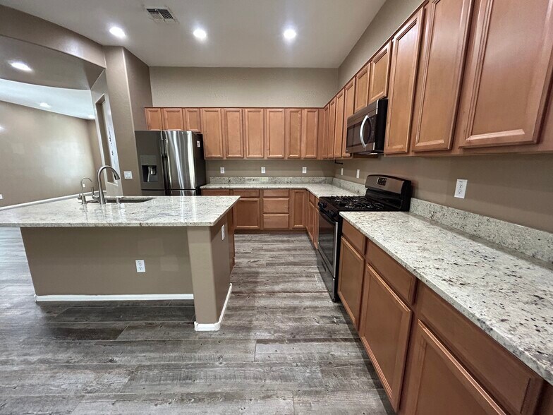 Building Photo - 6234 S Twilight Ct