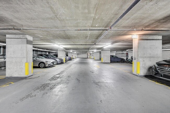 Building Photo - 1629 S Prairie Ave