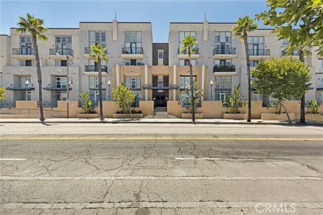 Building Photo - 360 W Ave 26