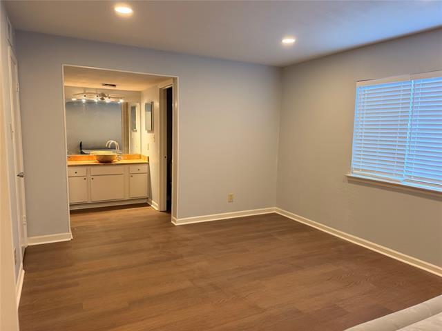 Building Photo - 10650 Steppington Dr