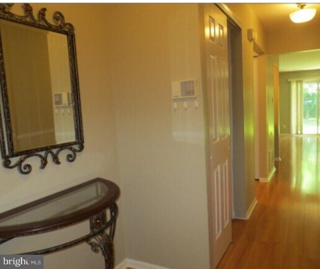 Building Photo - 526 Willow Turn